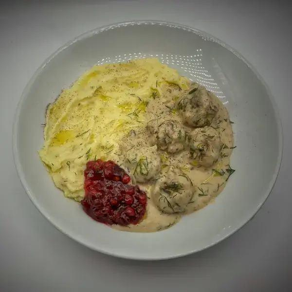 Swedish Meatballs: A Beloved Nordic Classic That Conquered the World