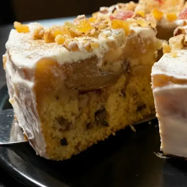Caramel Apple Upside Down Cake with Crunchy Walnuts