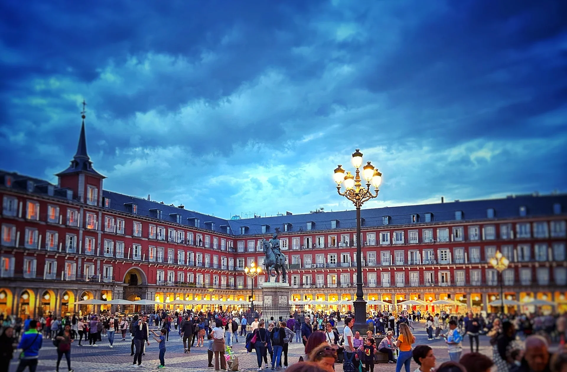 A Gastronomic Adventure: Eating Your Way Through Madrid