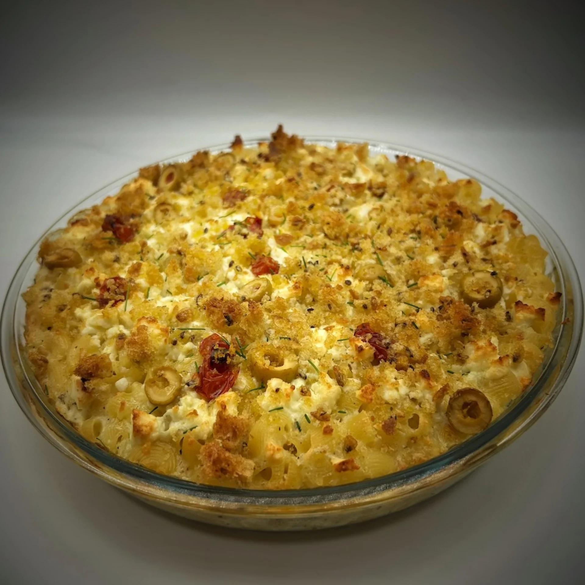 Mediterranean Mac and Cheese: A Lighter, Seaside-Inspired Twist