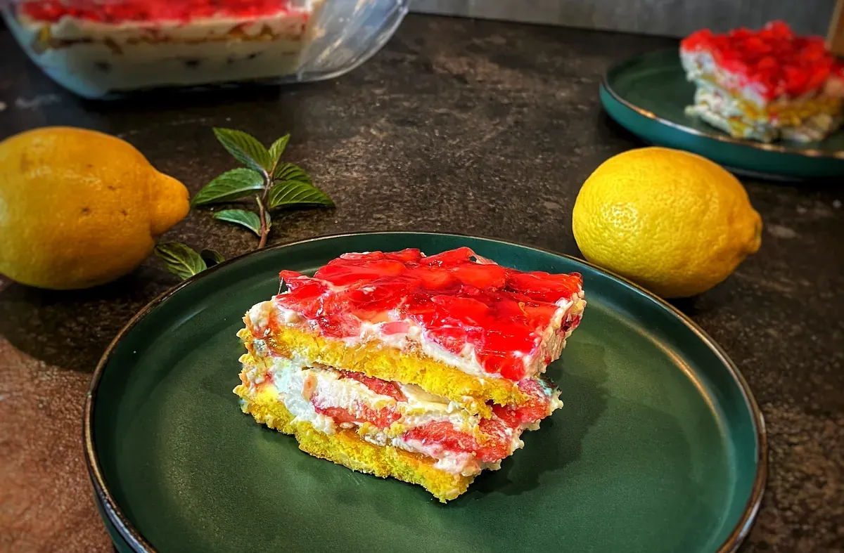 Easy Strawberry Tiramisu With Lemon Jam and Summer Vibes  - Dessert - Food nerd rockstar