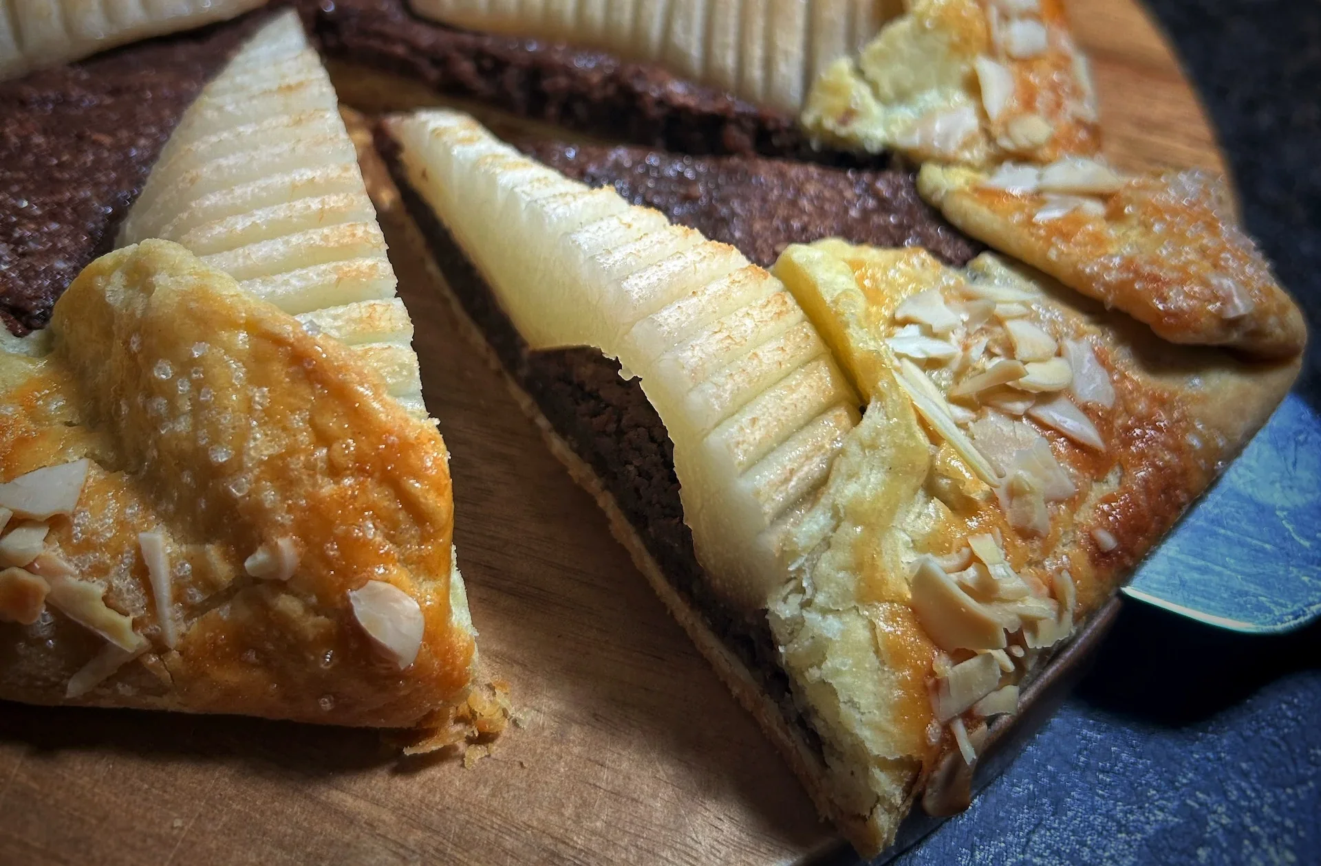 Galette Frangipane Tart: A Crunchy and Creamy Fusion