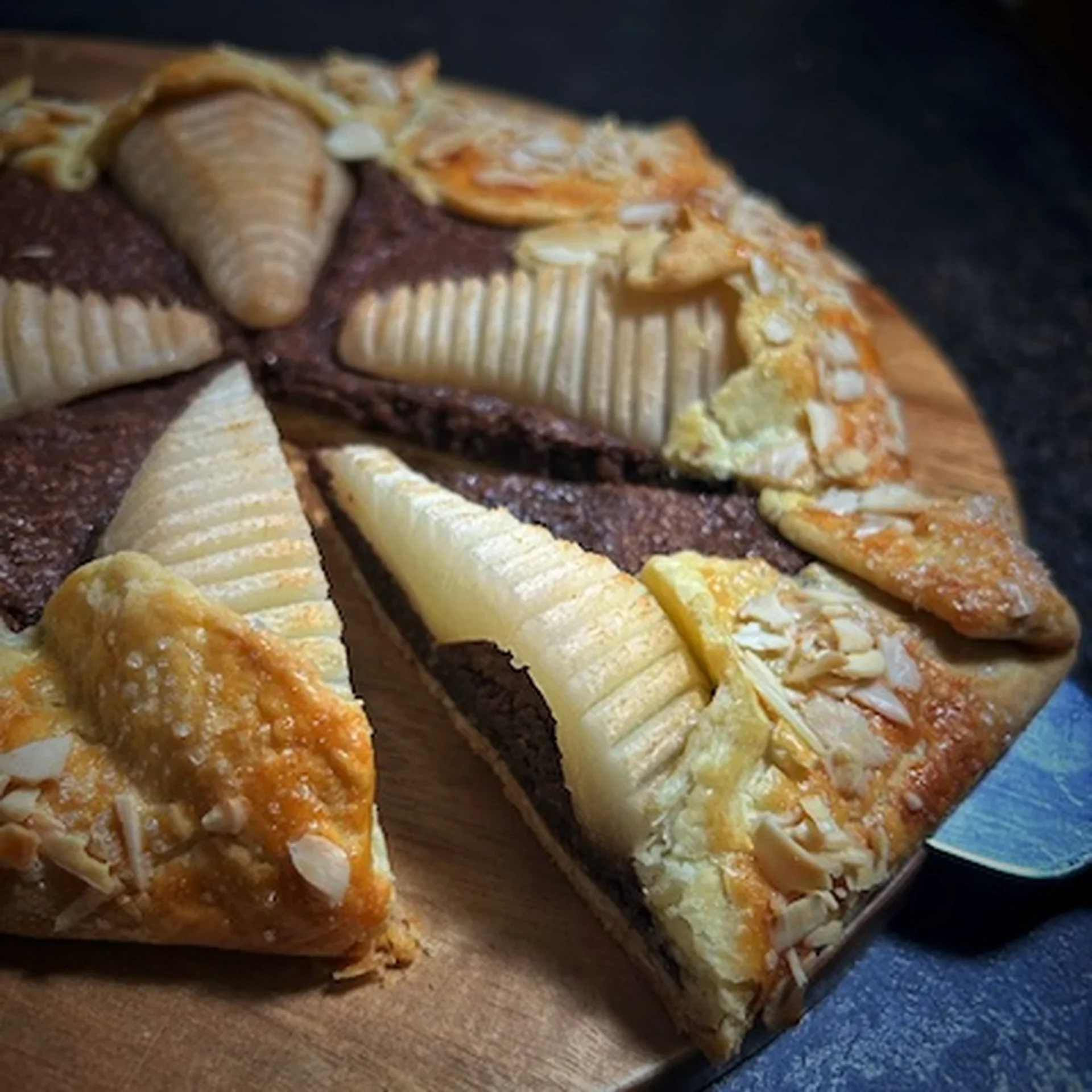 Galette Frangipane Tart: A Crunchy and Creamy Fusion