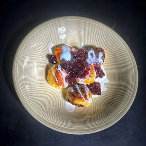 Fried Cheese Balls Recipe Called Papanasi