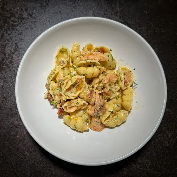 Easy Smoked Salmon Pasta Salad