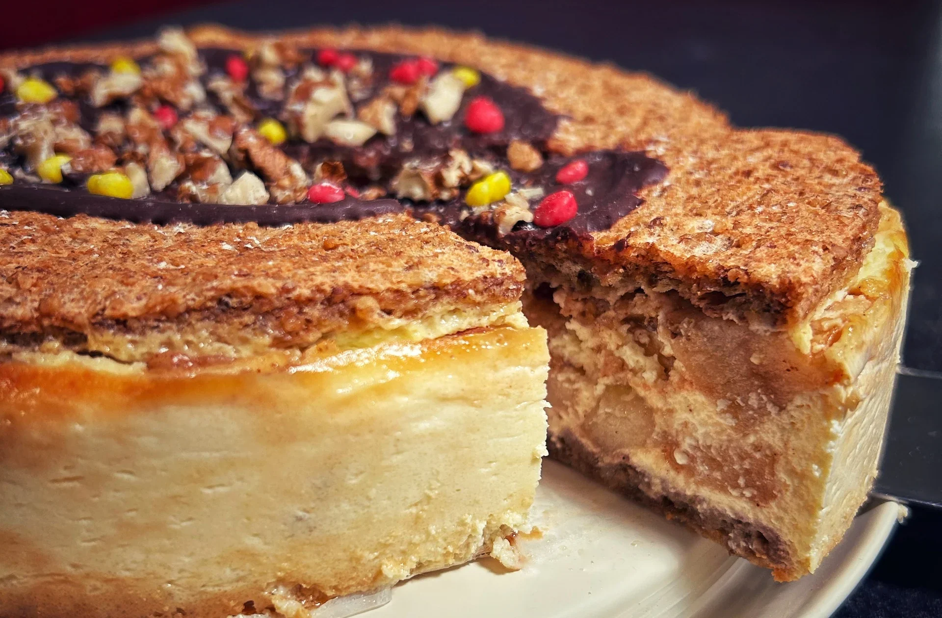 Apple Walnut Meringue Delight: A Cozy Treat for the Cold Season